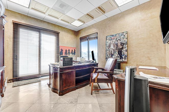 28047 Dorothy Dr, Agoura Hills, CA 91301