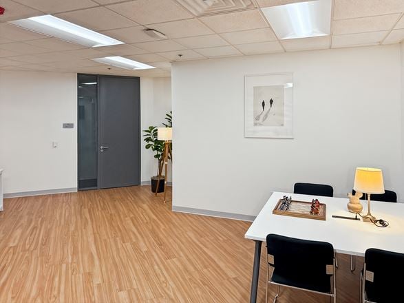 Regus - Raleigh - Glenwood Ave