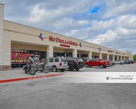 Retail space for Rent at 8350 East Fwy in Fort Worth