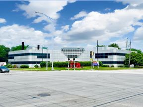 1700 Central Plaza