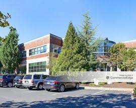Cornell Oaks Corporate Center - The Commons