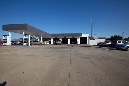 Photo of commercial space at 6705 Meadowbrook Dr in Fort Worth
