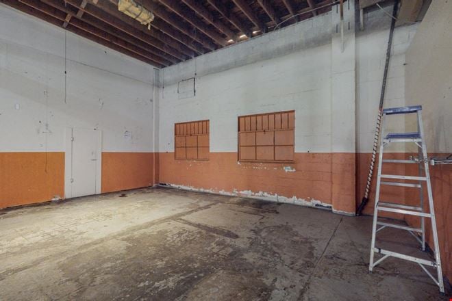 1823 Commercial St NE Suite A