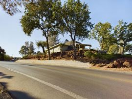 Clearlake Optometric Building 