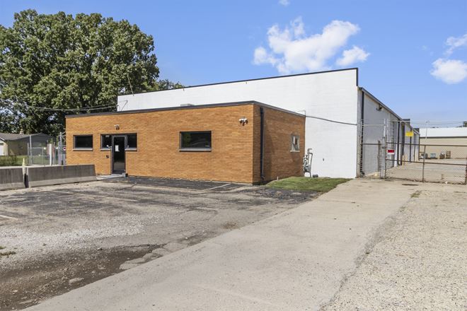 +/- 6,500 SF Industrial Space w/ 2.5 Acres Outdoor Storage