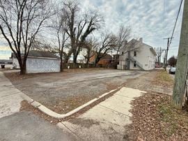 2901 S 4th St