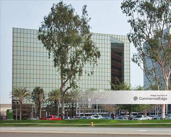 4000 MacArthur - West Tower
