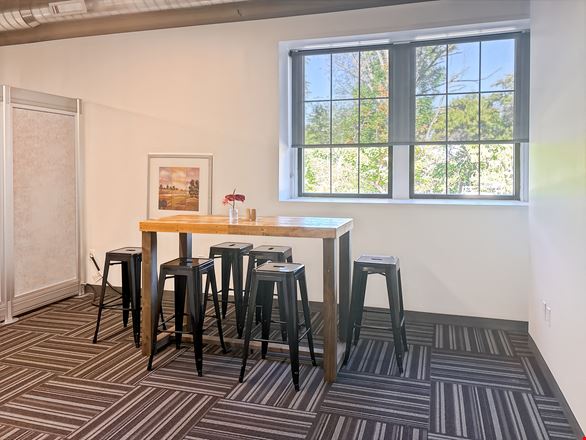 Regus - Yardley - W College Avenue