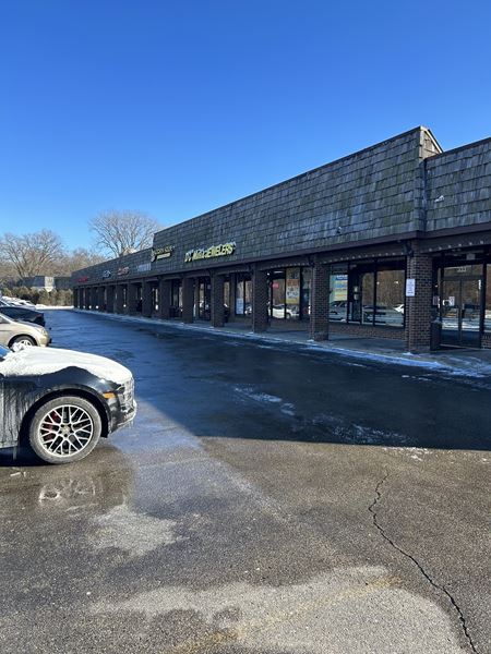 Commercial space for Rent at South East Corner of West Dundee And Milwaukee in Wheeling