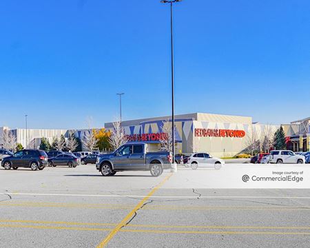 Great Lakes Crossing Outlets - Auburn Hills