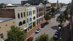 160 E Main St