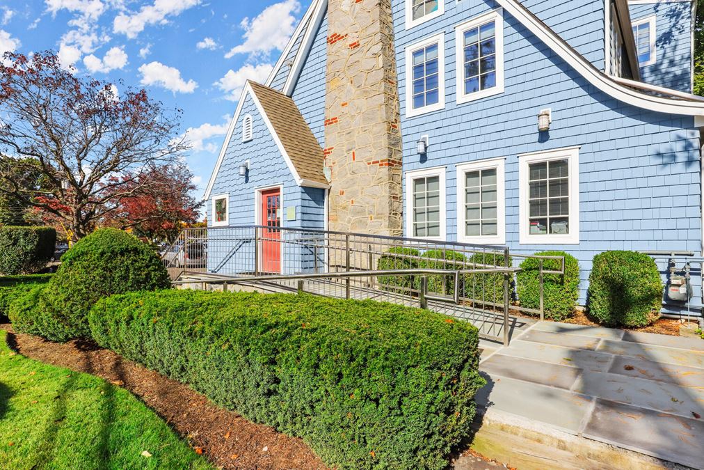 Reef Road Downtown at 95 Reef Rd Fairfield CT 