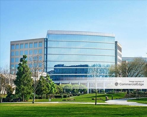 Towers at Shores Center - 201 Redwood Shores Pkwy
