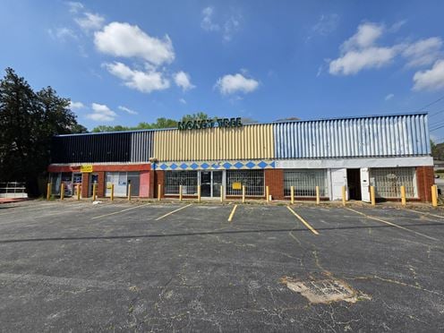 Forest Park Multi-Tenant Retail - 25,000 VPD
