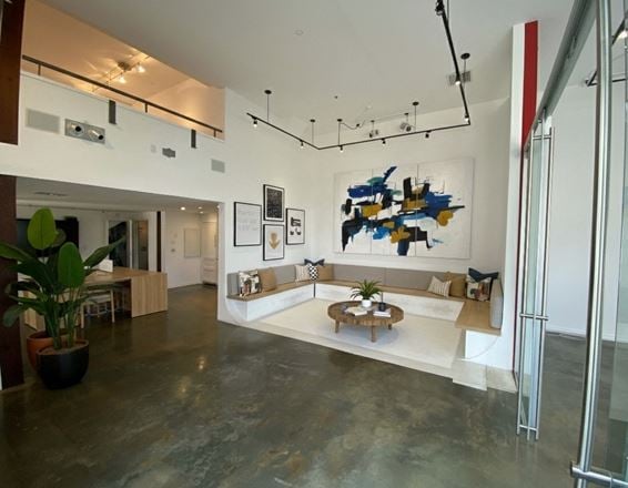 608 Main