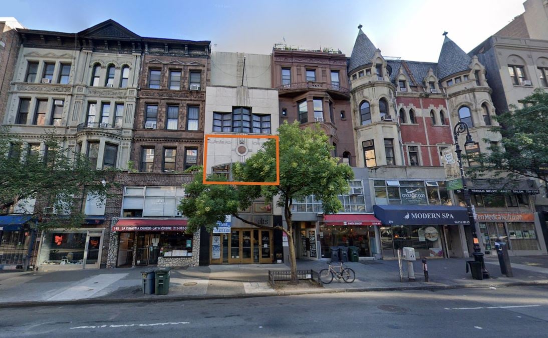 1,400 SF | 143 W 72nd St | 3rd Floor Office Space For Lease