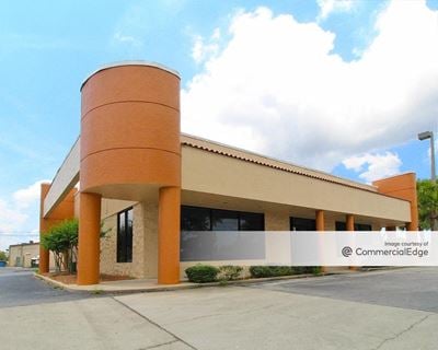 Seven Hills Plaza
