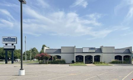 Retail space for Rent at 12516 N May Ave in Oklahoma City