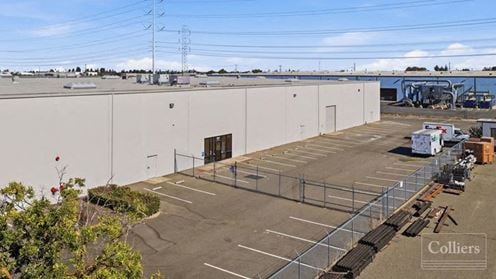 ±28,815 - ±74,049 SF Industrial Space Availalbe