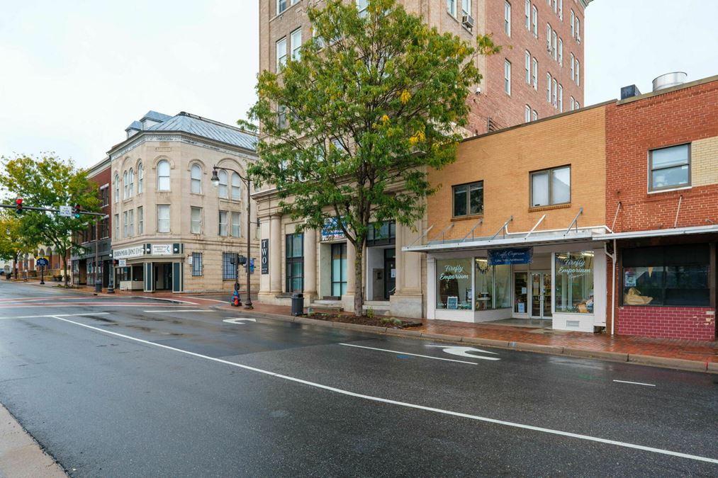 PRIME DOWNTOWN RETAIL SPACE FOR LEASE