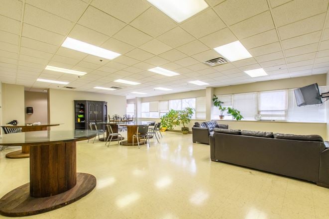 11005 E Cir
