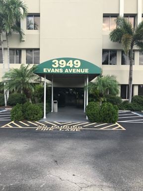Land Your Business in the Landmark! - Fort Myers
