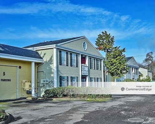Colonial Business Center