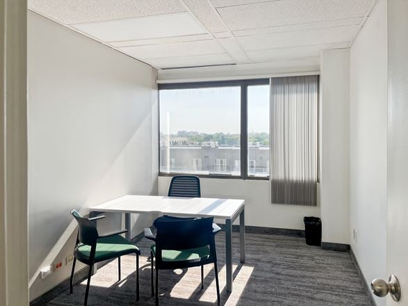 Regus - Montreal - Boul Cremazie