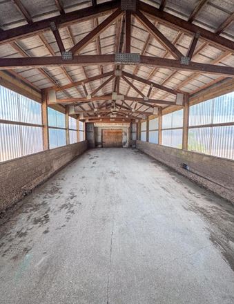 Large Industrial Warehouse with Flexible Layout & High-Capacity Doors