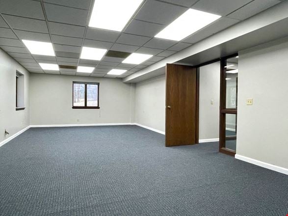 5113 N Executive Dr Suite 106 Microsuites