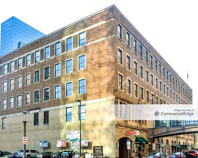 The B Suite - 81 South 9th Street