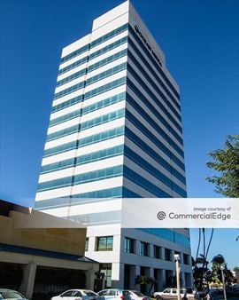 Ocean Plaza Huntington Beach