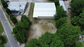 105 E Newberry Ave