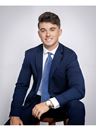 broker