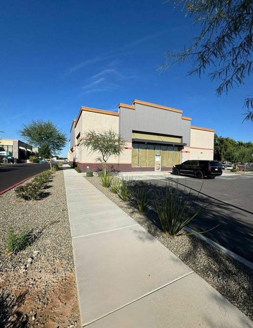 Higley Pavilion Retail