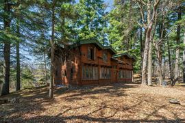 Seven Pines Lodge