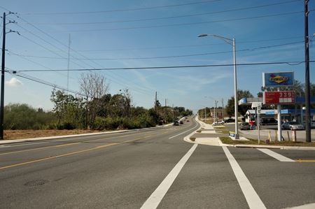 Commercial space for Sale at Dundee Road in Winter Haven