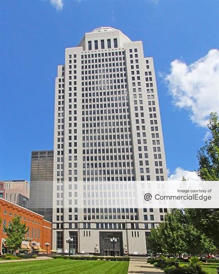 Photo of commercial space at 400 West Market Street in Louisville