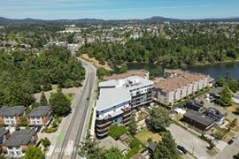 1075 Tillicum Road 