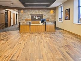 Regus - Eau Claire - Oakwood Mall Dr
