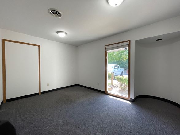 6543 Commerce Pkwy