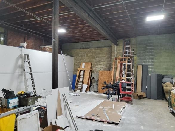 Industrial - Vertical Warehouse - Freight Terminal - Distribution 