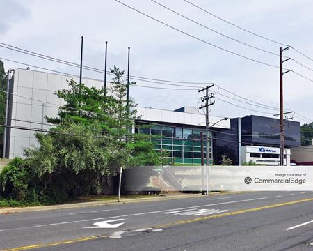 Photo of commercial space at 1155 Northern Blvd in Manhasset