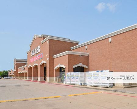 Photo of commercial space at 1320 West McDermott Drive in Allen