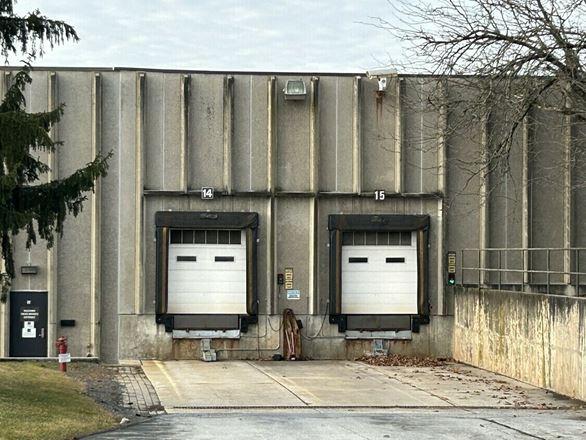 1062 MacArthur Road