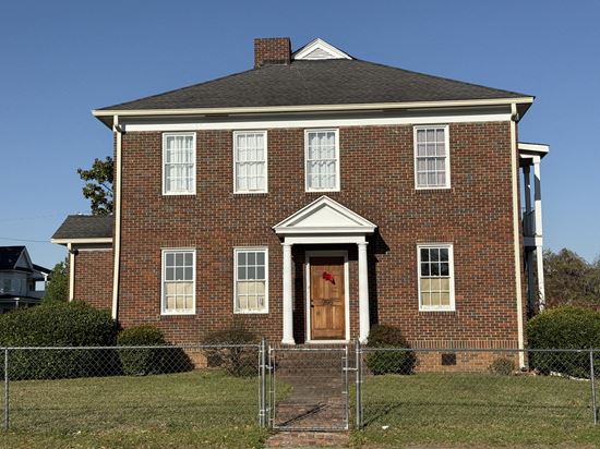 205 Elliott St SE