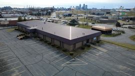 1035 Wall St