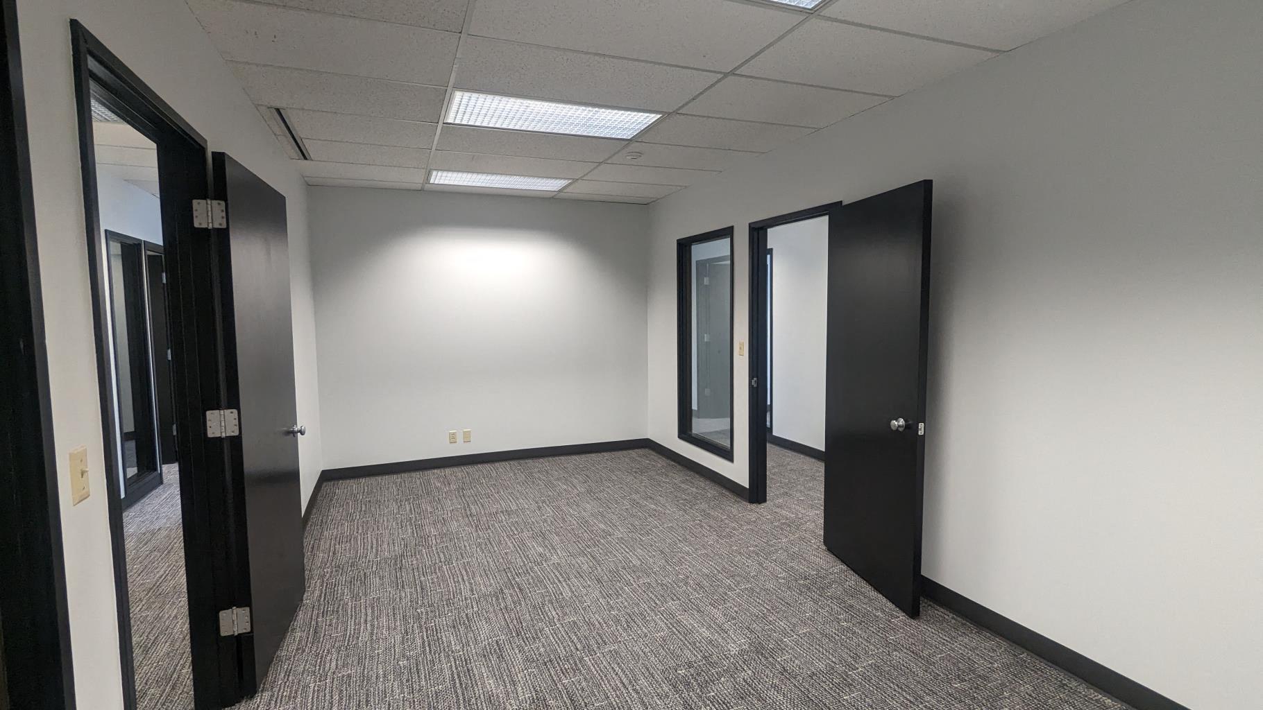 2,281 SF Office Space in Redmond, WA Photo