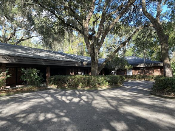 Prestige Park - 2233 NW 41st Street