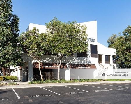 Lake Center Office Park - Santa Ana